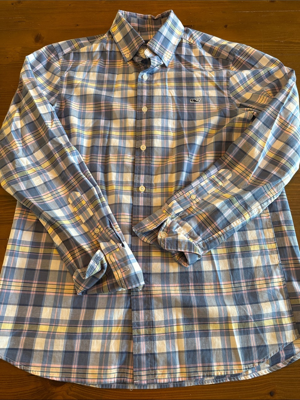 Vineyard Vines Men's Light Blue shirt, size Small